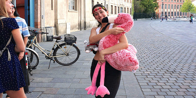 Smoking hot Elodie holding non-smoking pink Bo-bo DSC04730 6512 Smoking hot Elodie holding non-smoking pink Bo-bo DSC04730 6512