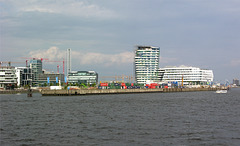 Grasbrookhafen mit Marco Polo-Wohnturm und Unilever-Zentrale