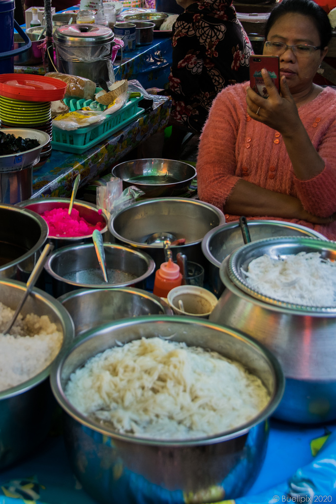 auf dem Myoma Market in Sagaing (©Buelipix)