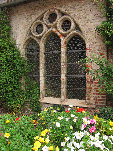 Gotisches Fenster-Idyll