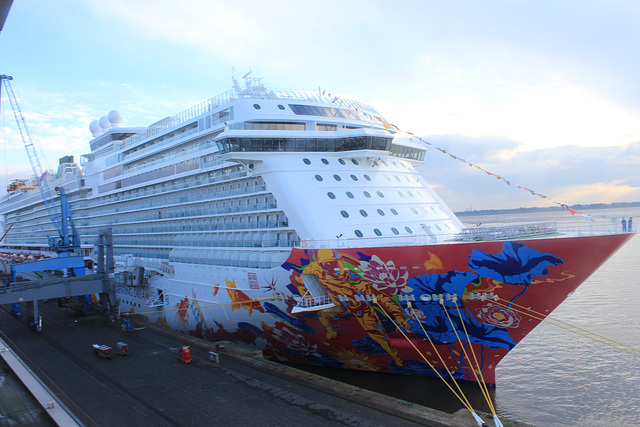 GENTING DREAM