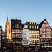 Frankfurt am Main mit Dom im Hintergrund