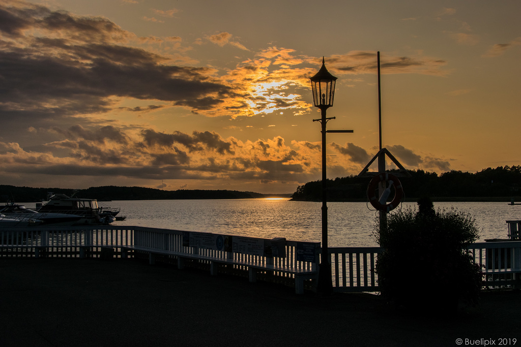 Sonnenuntergang bei Naantali (© Buelipix)