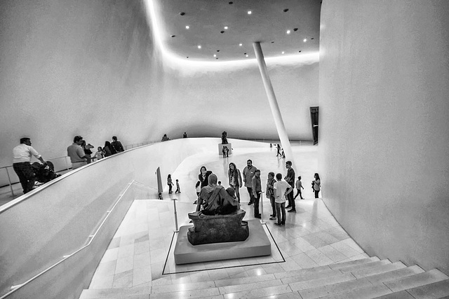 Soumaya Museum: ramp and stairs