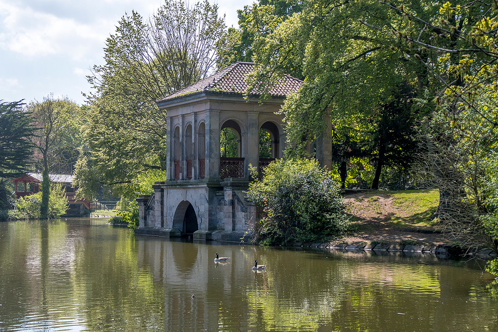 Birkenhead Park boathouse1