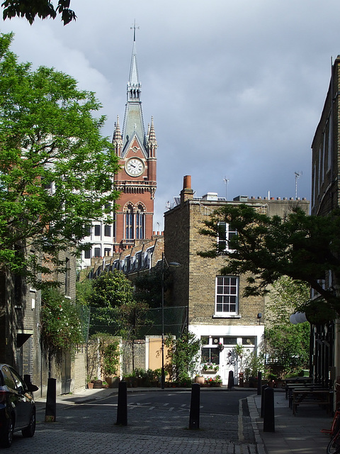 London - the north end of Whidborne Street 2015-05-19