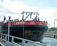Tankmotorschiff TMS Zeno