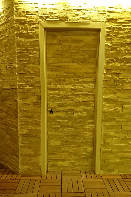 Geheimtür im Hotelkeller Geheimtür im Hotelkeller