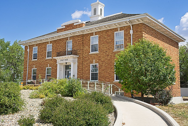 Gravelbourg Court House