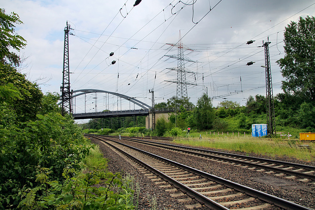 Gleise der Bahnstrecke Duisburg-Ruhrort–Dortmund (Bottrop-Vonderort) / 21.05.2022