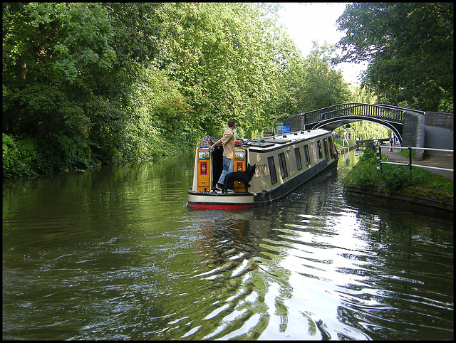 approaching Isis Bridge