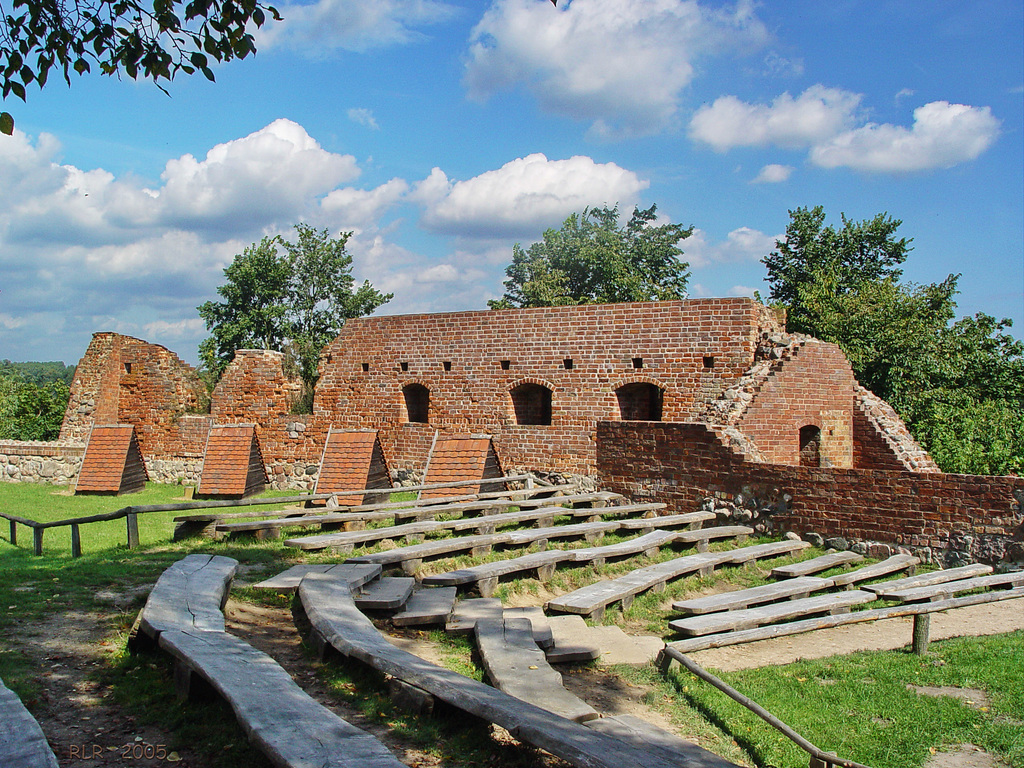 Wredenhagen, Burgmauer