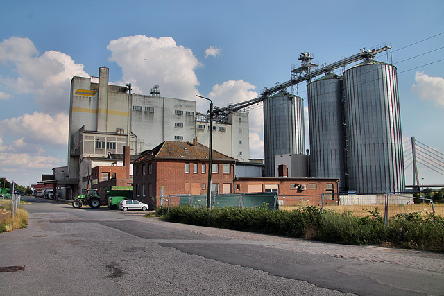 Werksanlagen der Homa Raiffeisen GmbH (Rheinhafen, Wesel) / 4.07.2022