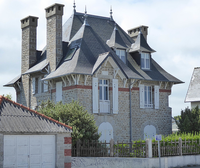 maison au port de PONTUSVAL