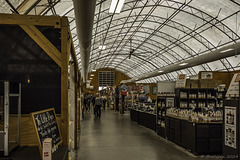 St. Jacobs Farmers' Market tent inside ... P.i.P. (© Buelipix)