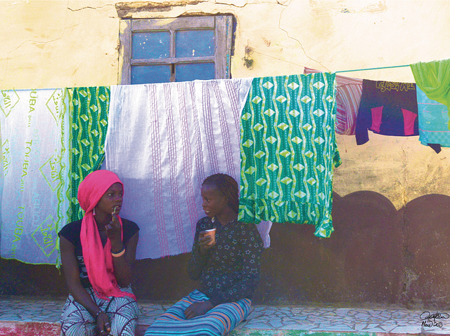 Deux jeunes femmes