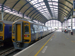 158859 leaving Hull - 28 October 2021