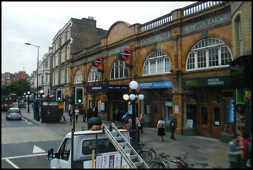 Earls Court Underground