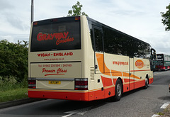 Grayway Coaches K17 GWY at Woodall Service Area - 26 May 2019 (P1020469)