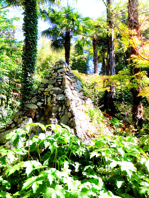 Pyramide im Urwald. ©UdoSm