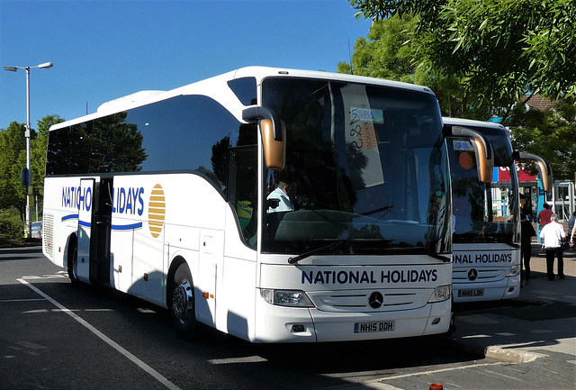National Holidays 763 (NH15 DDH) and 770 (NH15 LDH) at Ferrybridge Service Area - 24 May 2019 (P1010917) National Holidays 763 (NH15 DDH) and 770 (NH15 LDH) at Ferrybridge Service Area - 24 May 2019 (P1010917)