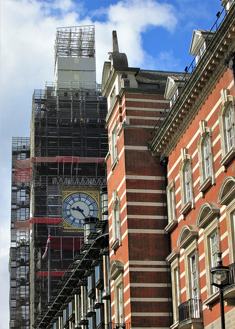 Big Ben - peek-a-boo!