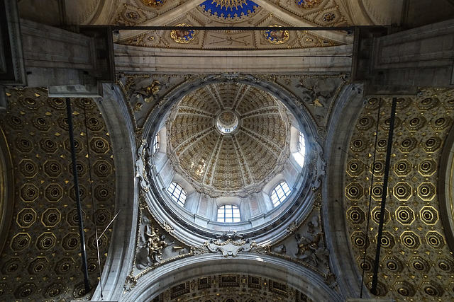Como Cathedral Interior
