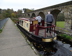 A day boat on the aqueduct