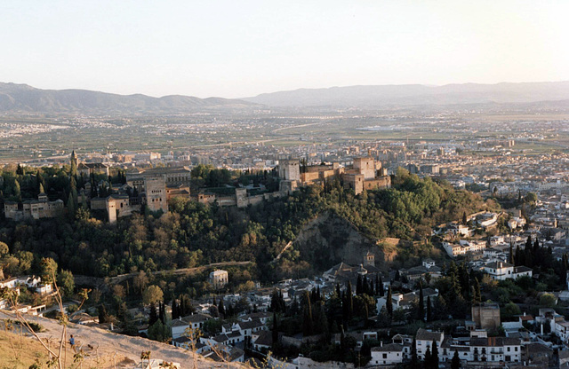 Vista de l'Alhambra de Granada des del Llano de la Perdiz