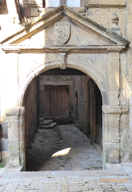 SARLAT, vieux porche