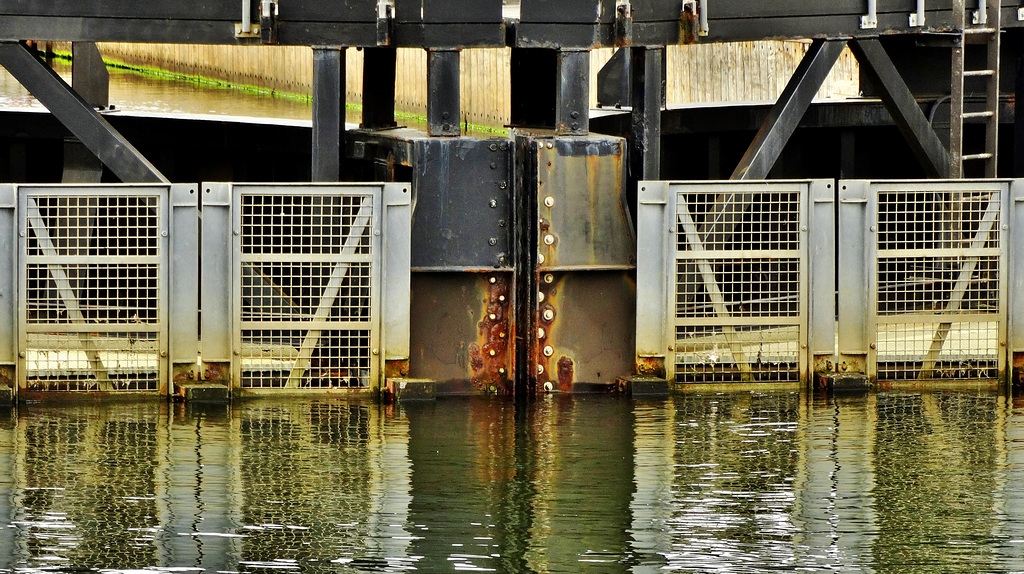 Loch Gate