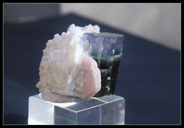 Tourmaline Verte et bleue , micas rose -Pakistan (1)