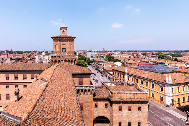 #3 - Leo W - Castello estense roofs in Ferrara - 44̊ 0points