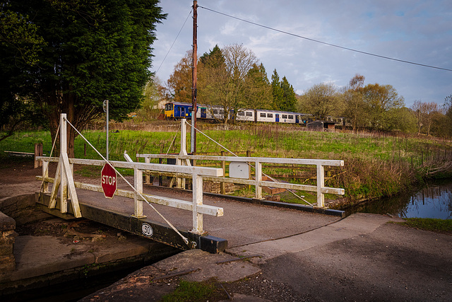 Swing bridge 30