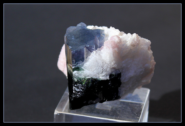 Tourmaline Verte et bleue , micas rose -Pakistan (10)