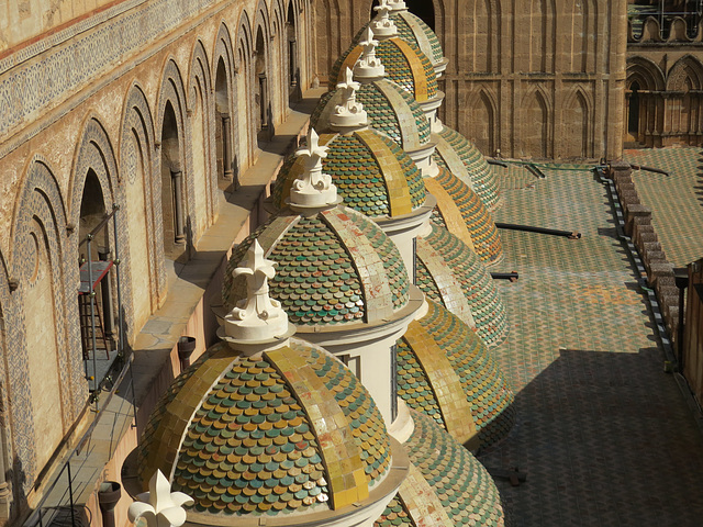 Toîts de la cathédrale, 3.