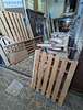 Zone Runda avec palettes de bois assorties