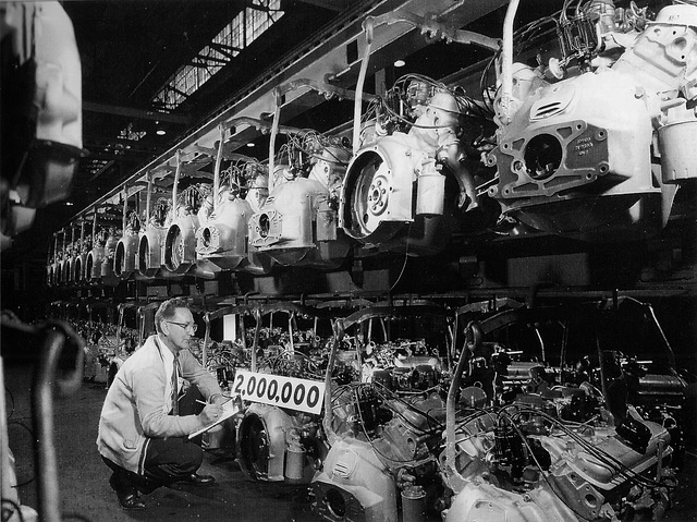 1960 2,000,000th Pontiac Engine