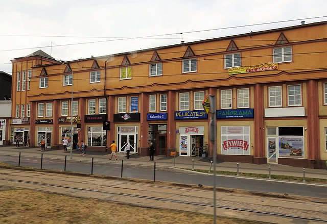 Läden beim Bahnhof Stettin