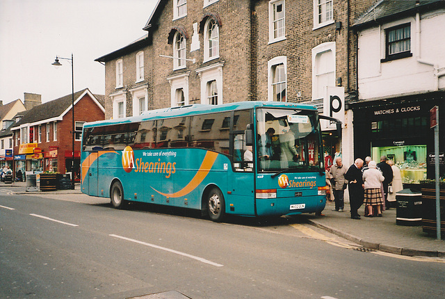 Shearings 423 (MV02 ULN) in Newmarket - March 2006