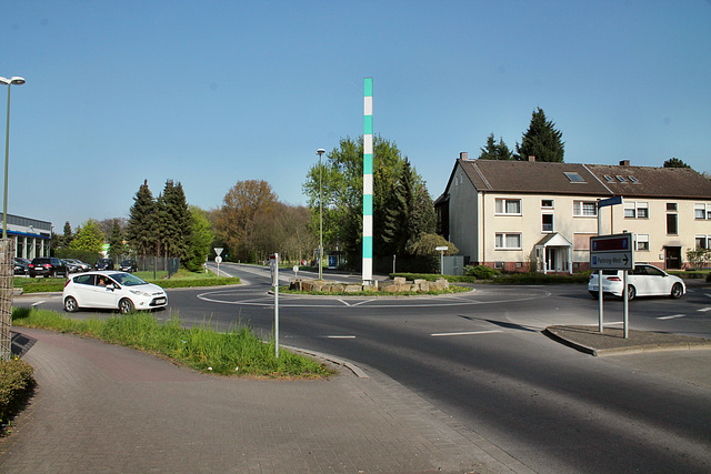 Erich-Ollenauer-Straße, Kreisverkehr (Bergkamen) / 9.04.2017