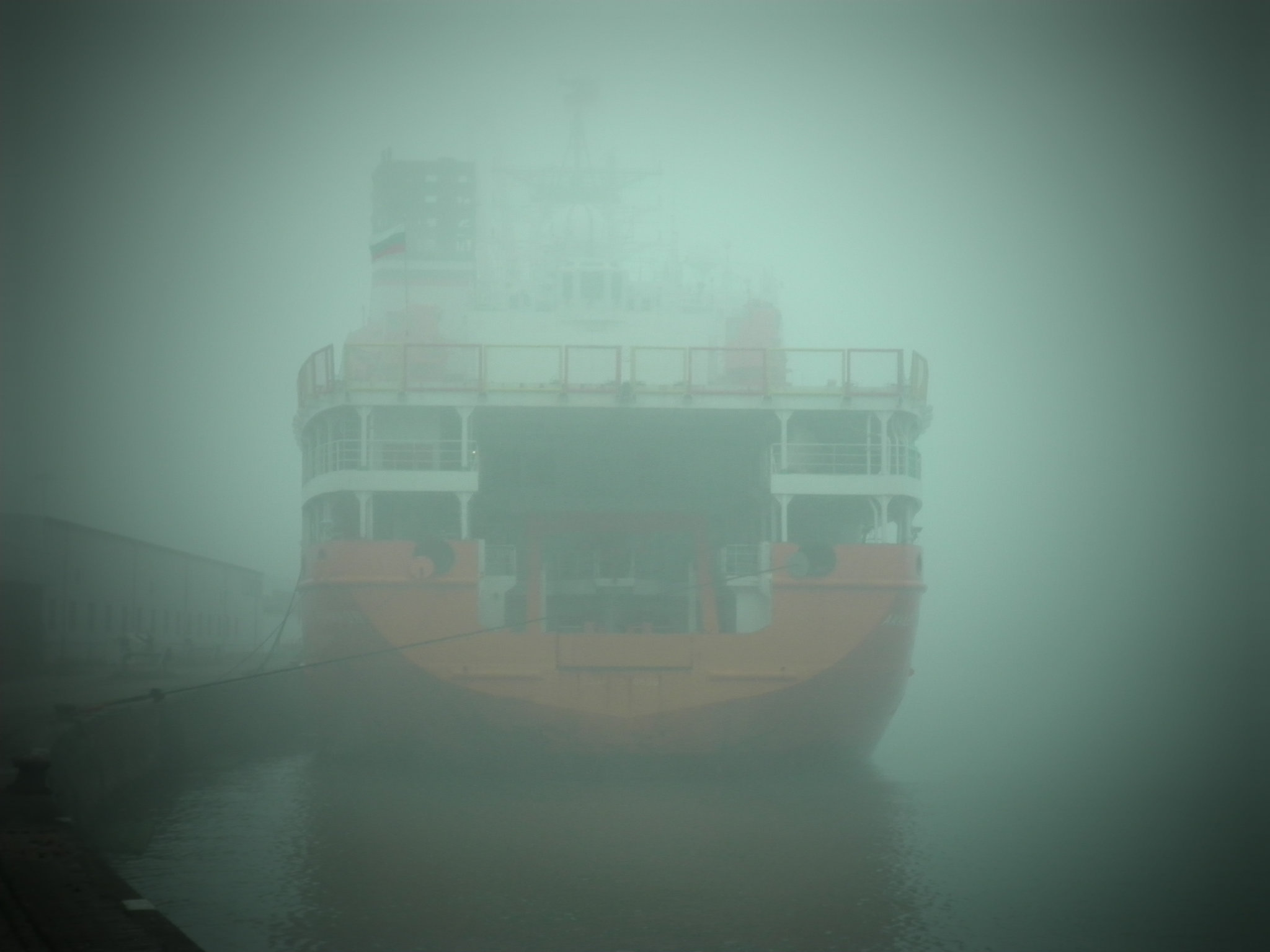Schiff im Nebel