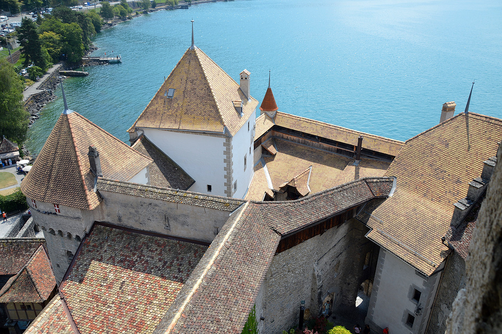 Blick vom Bergfried des Schlosses Chillon