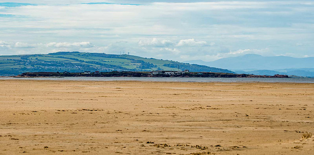 Hilbre island from Hoylakefd