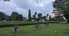 Outdoor gym / Gymnase extérieur