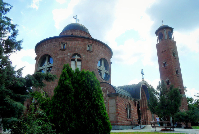 Црква Светог Василија Острошког у Београду
