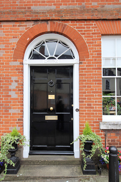 Doorcase No.35 Thoroughfare, Halesworth, Suffolk