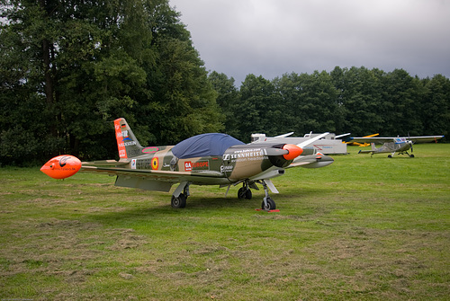 Siai SF-260