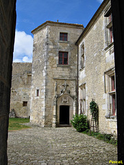 entrons dans le chateau entrons dans le chateau