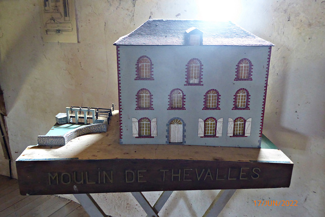 LE MOULIN DE THEVALLES  2/3